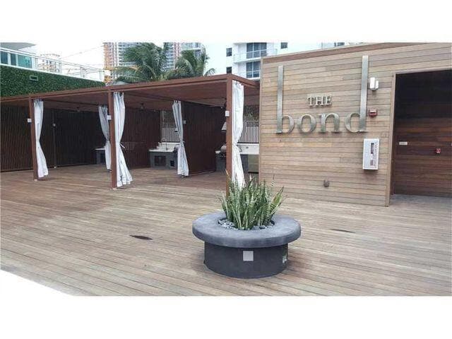 1080 Brickell Avenue # 3305, Miami FL 33131 — 16