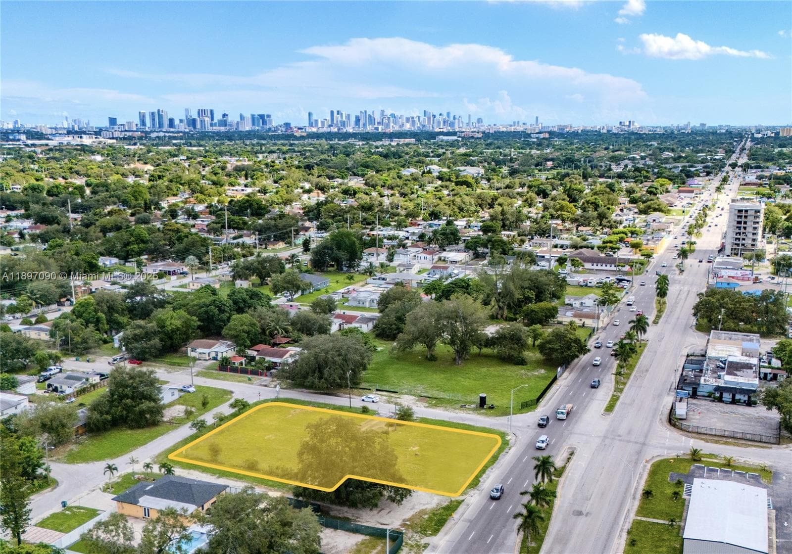 8901 NW 22nd Ave, Miami FL 33147 — 1
