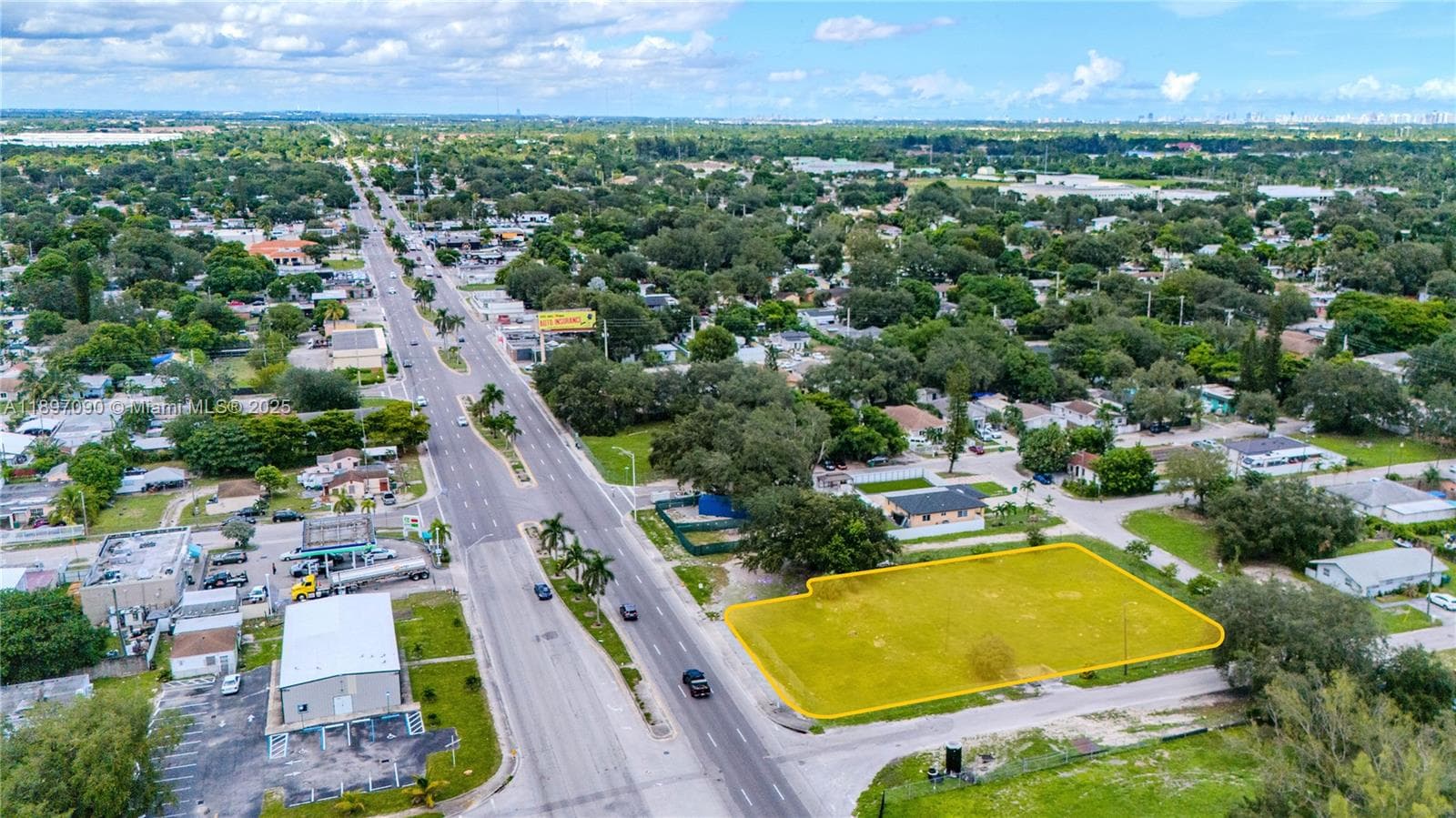 8901 NW 22nd Ave, Miami FL 33147 — 8