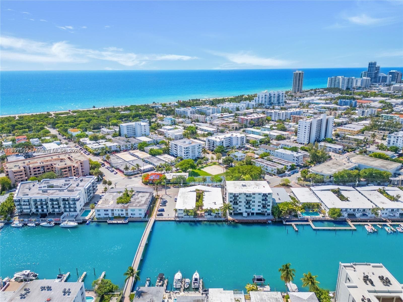 8040 Tatum Waterway Dr # 7, Miami Beach FL 33141 — 26