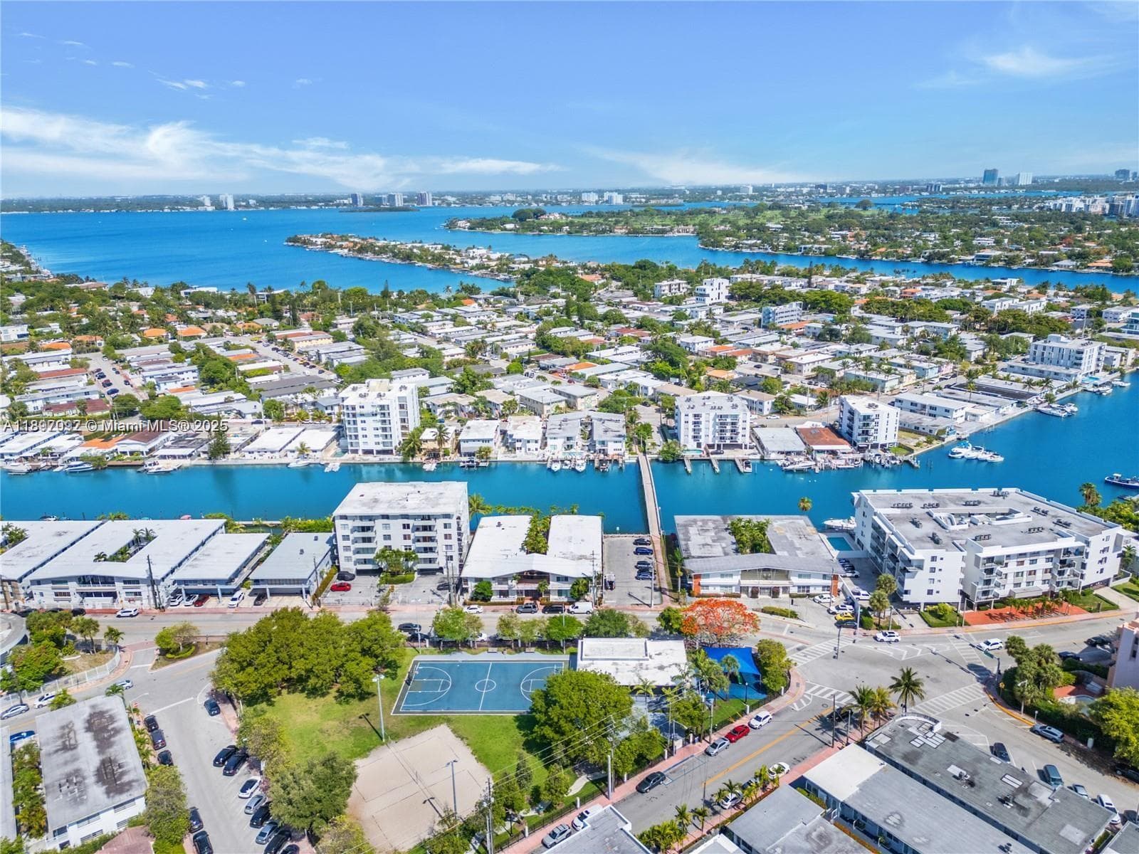 8040 Tatum Waterway Dr # 7, Miami Beach FL 33141 — 22