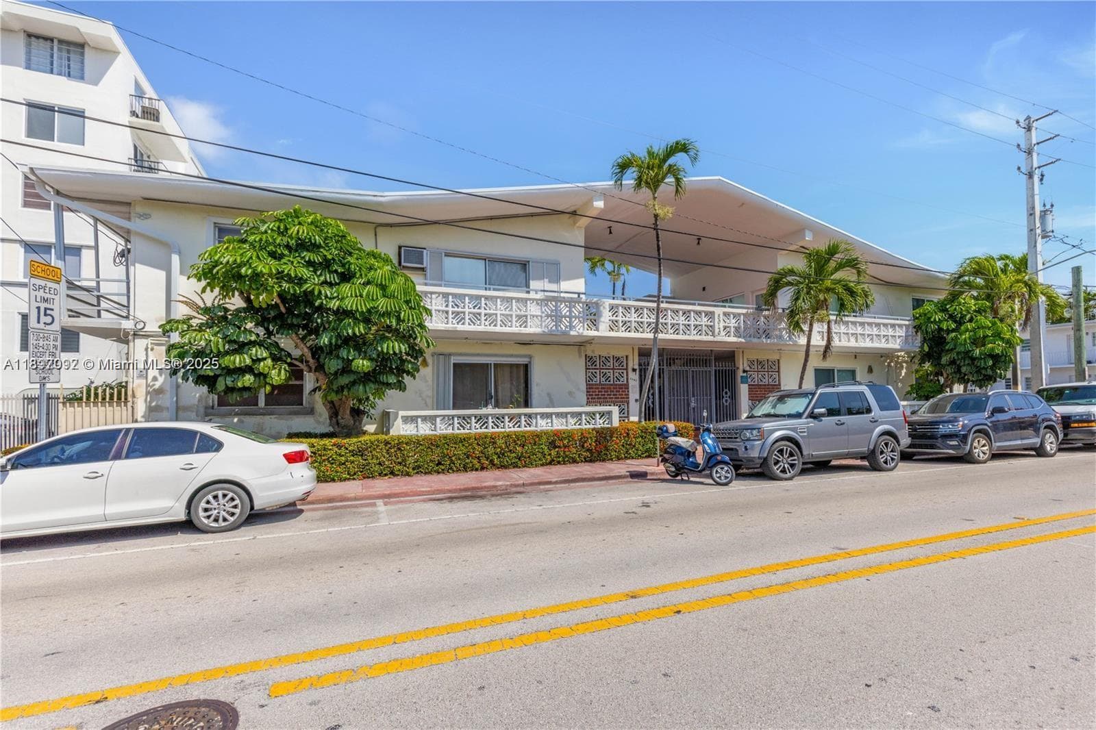 8040 Tatum Waterway Dr # 7, Miami Beach FL 33141 — 1