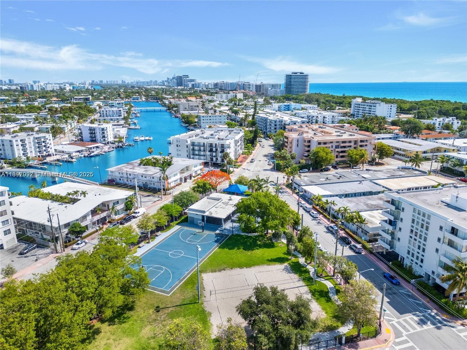 8040 Tatum Waterway Dr # 7, Miami Beach FL 33141 — 24