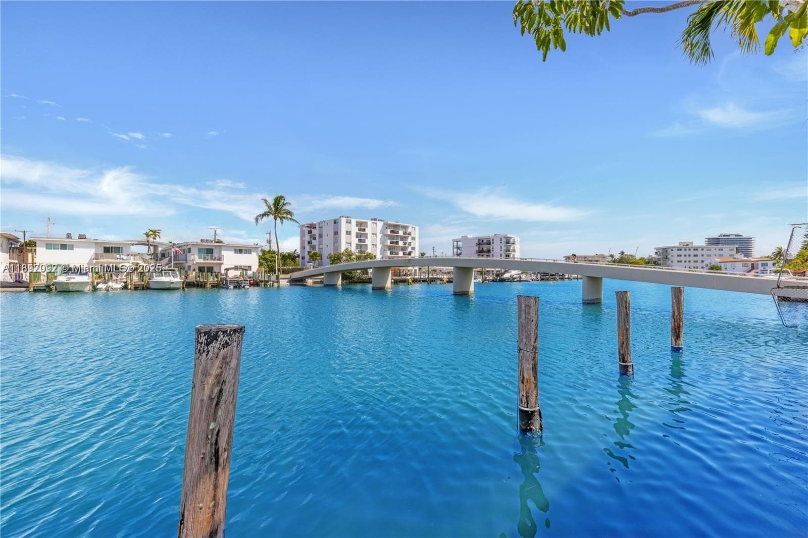 8040 Tatum Waterway Dr # 7, Miami Beach FL 33141 — 19