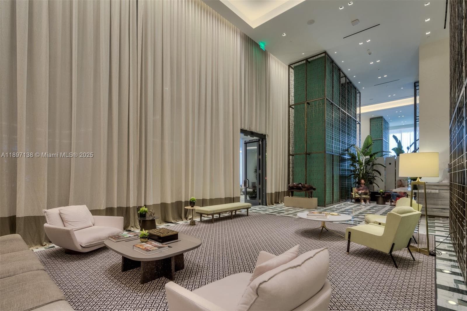 801 S Miami Ave # 402, Miami FL 33130 — 52