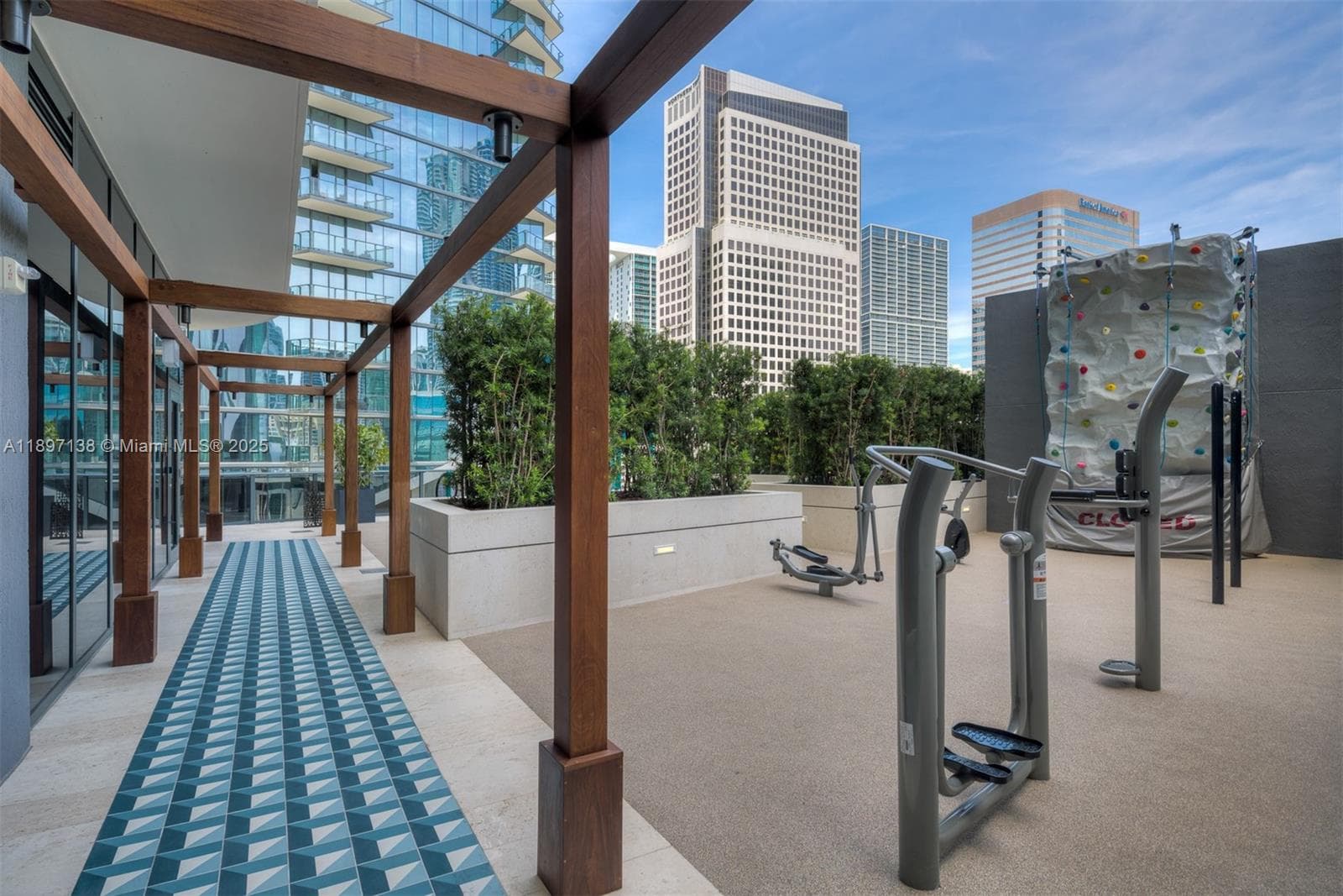 801 S Miami Ave # 402, Miami FL 33130 — 32