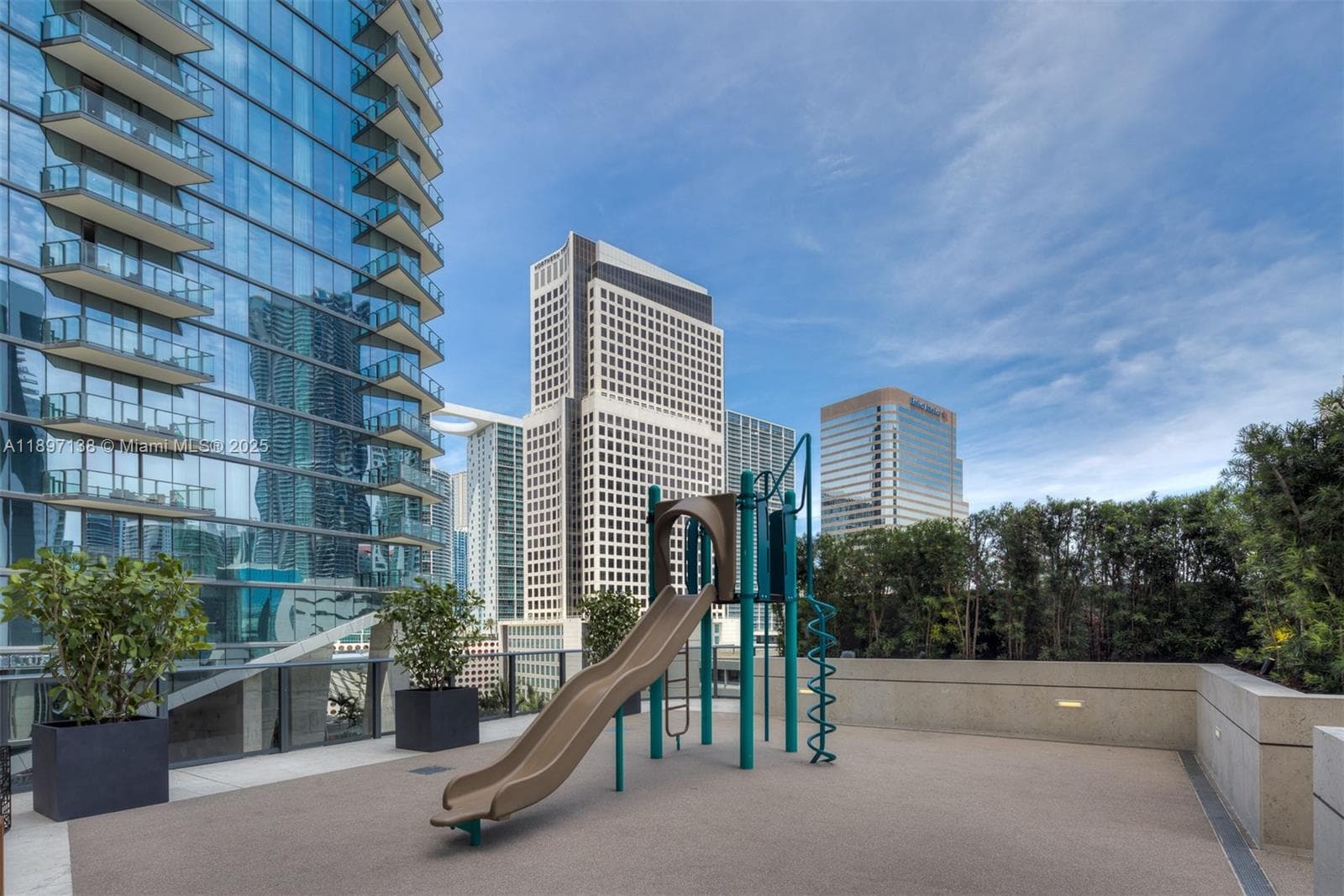 801 S Miami Ave # 402, Miami FL 33130 — 33
