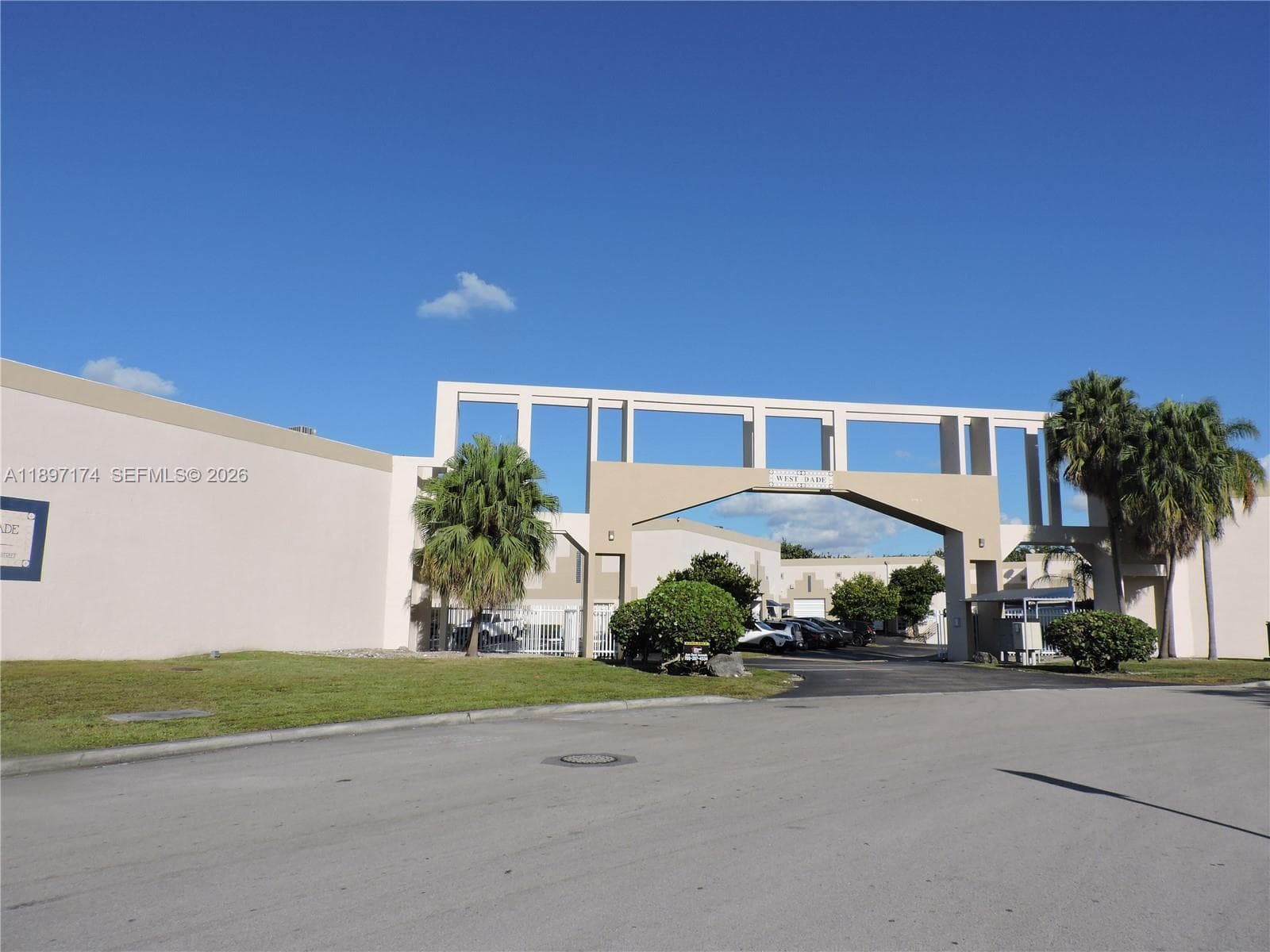 10431 NW 28th St # E106, Doral FL 33172 — 3