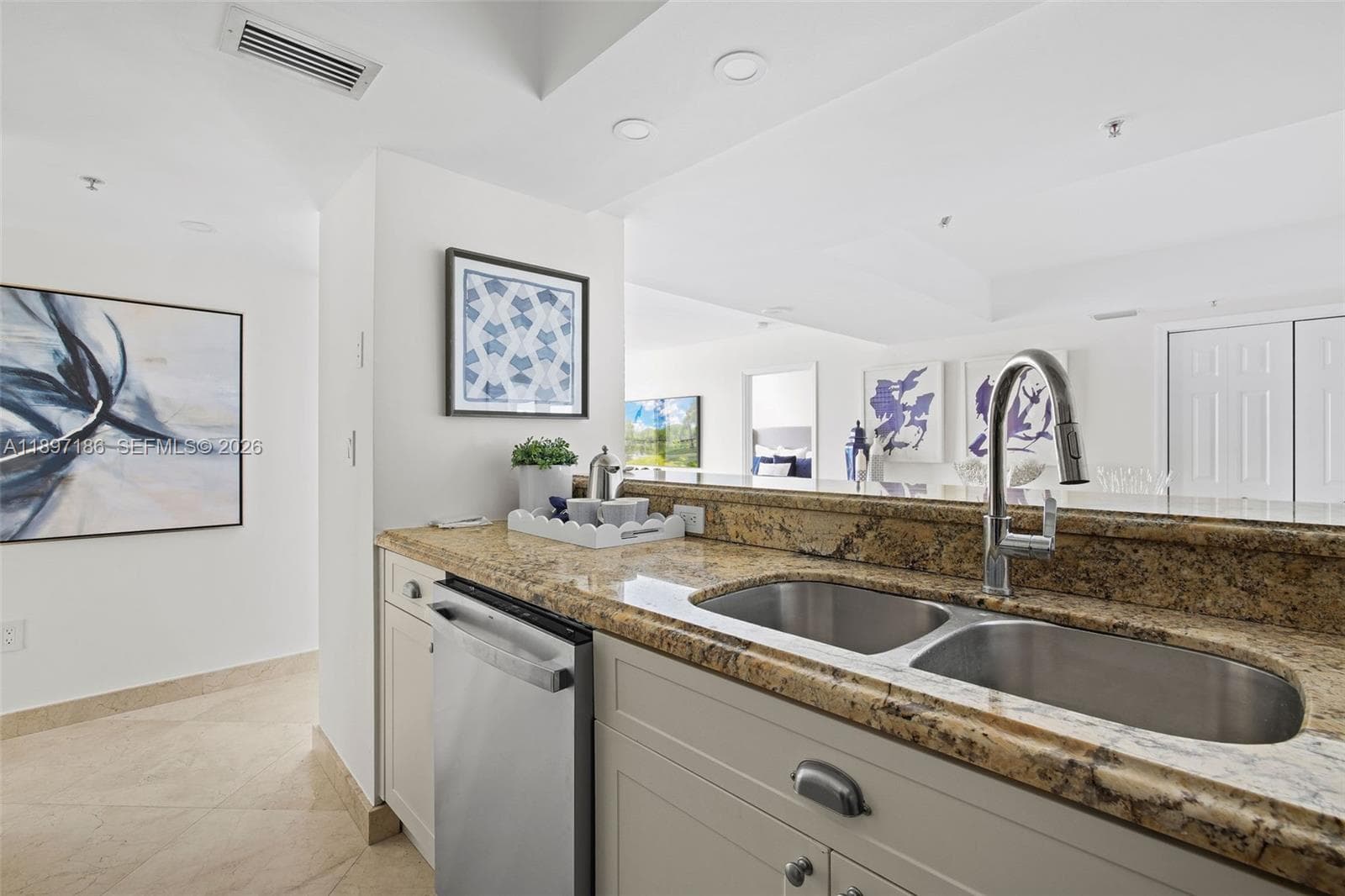650 West Ave # 1407, Miami Beach FL 33139 — 7