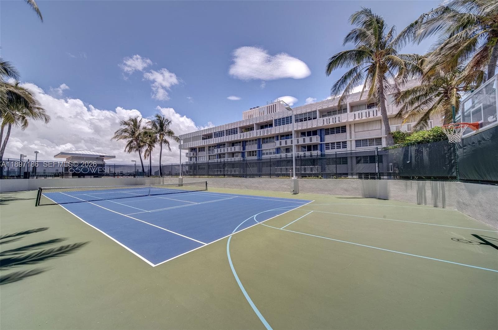 650 West Ave # 1407, Miami Beach FL 33139 — 33