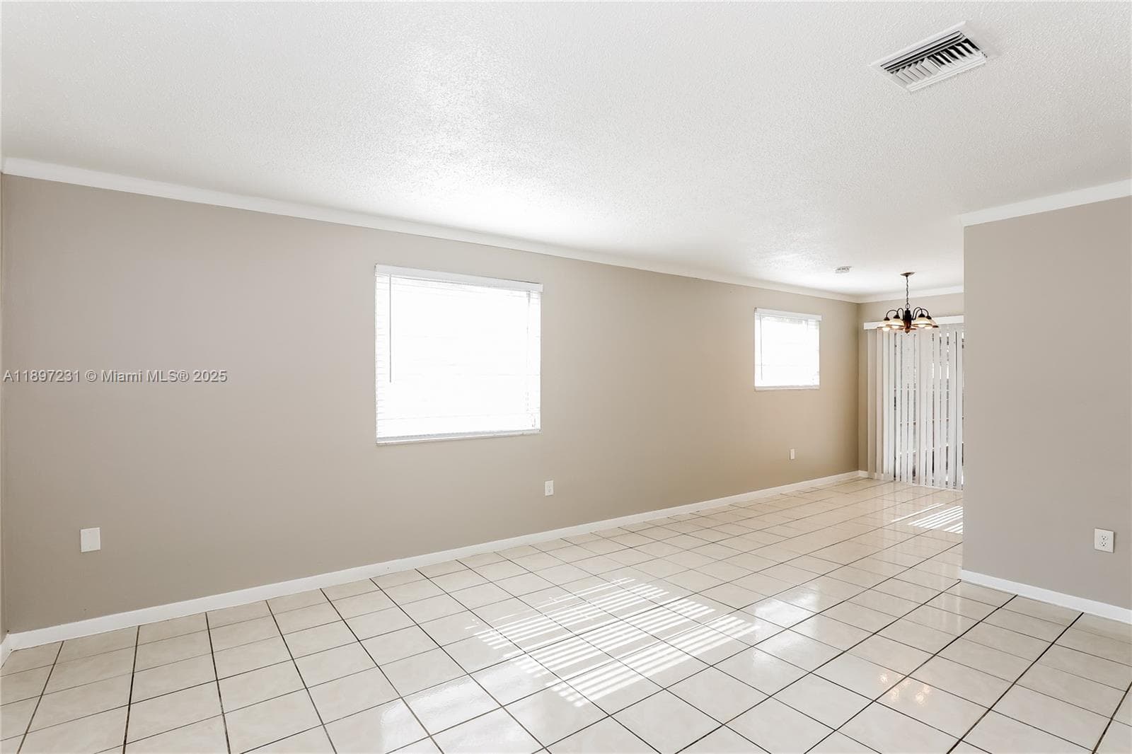 381 NE 164th St # 0, Miami FL 33162 — 2