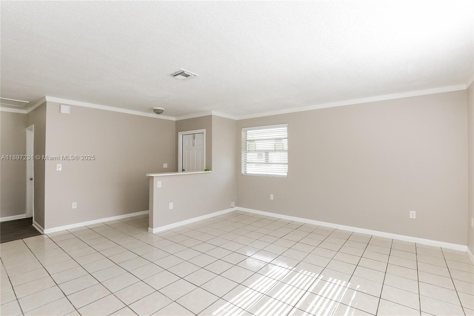 381 NE 164th St # 0, Miami FL 33162 — 3