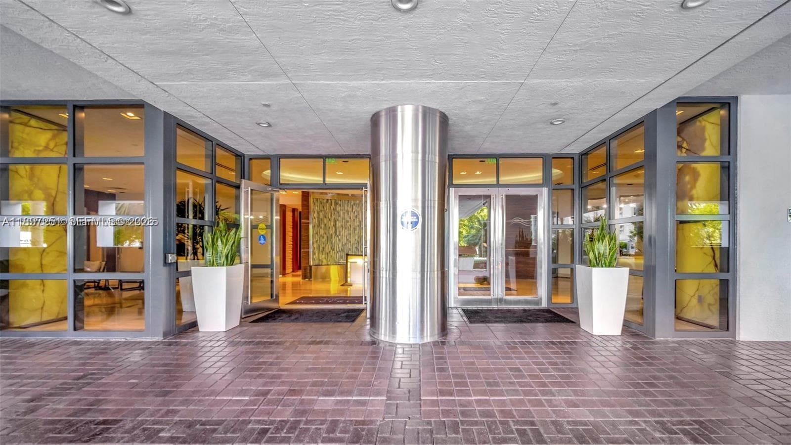 1330 West Ave # 2601, Miami Beach FL 33139 — 17