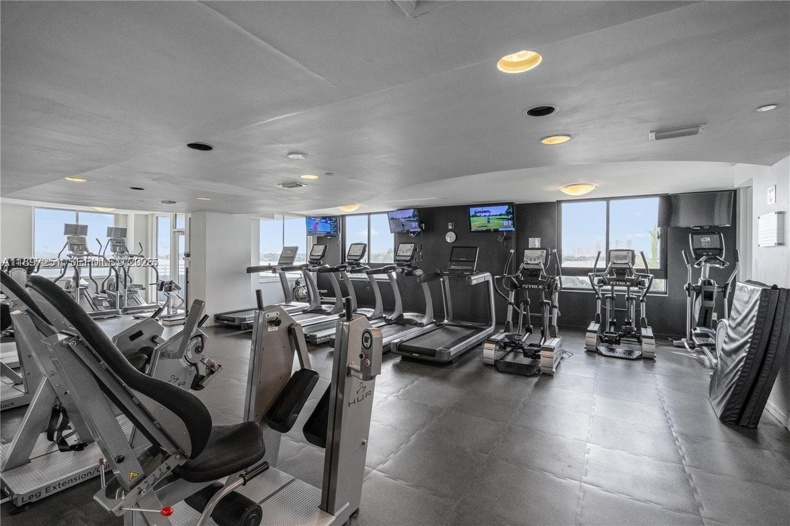 1330 West Ave # 2601, Miami Beach FL 33139 — 25