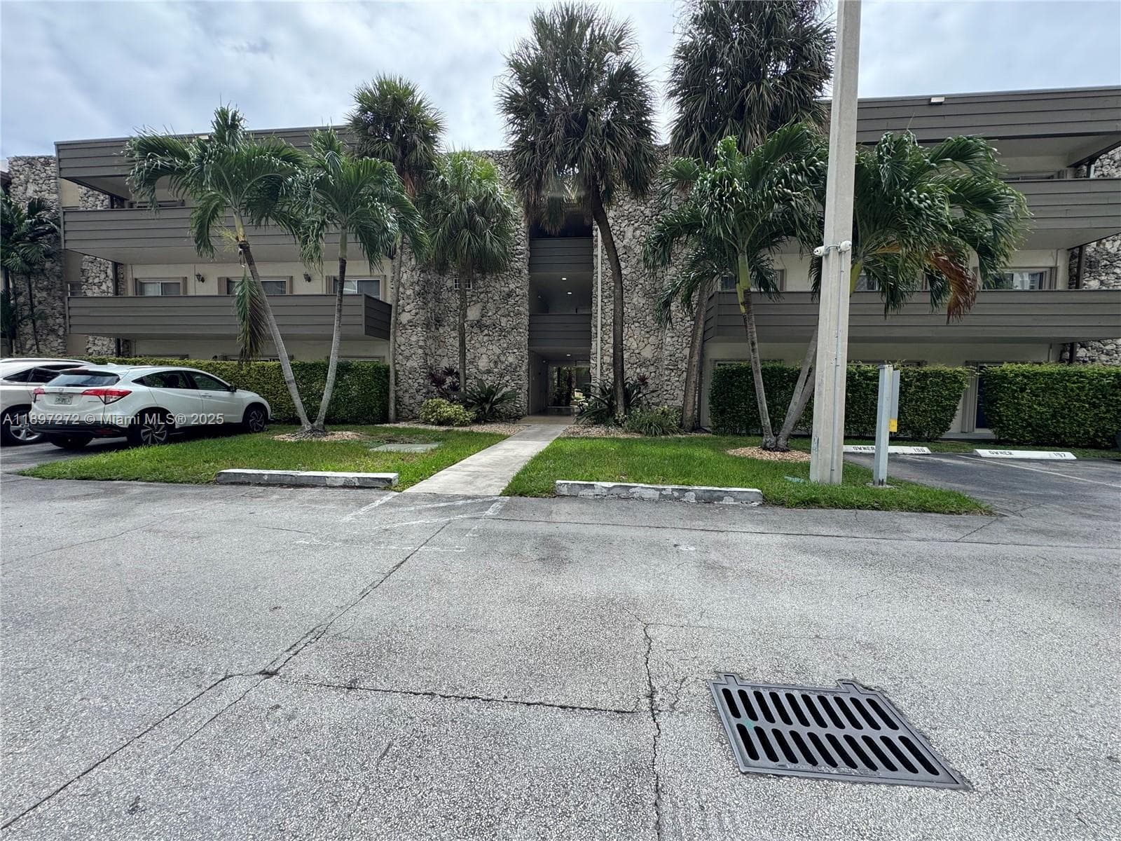 8315 SW 72nd Ave # 101B, Miami FL 33143 — 1