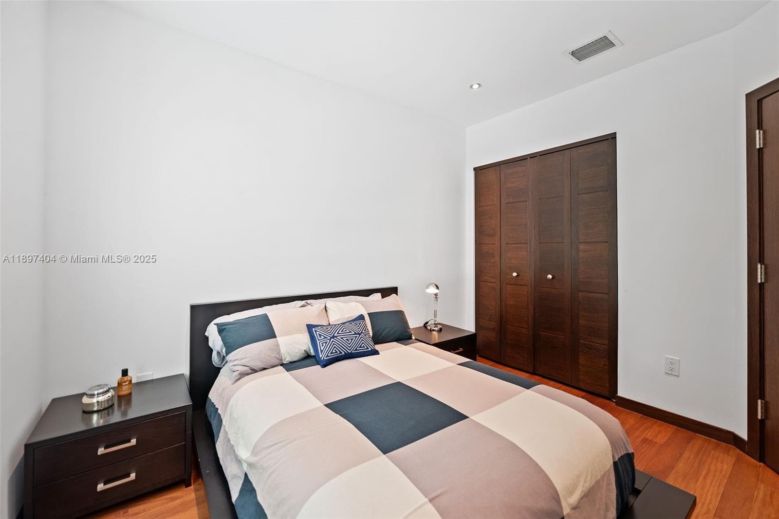 261 Navarre Ave # 3, Coral Gables FL 33134 — 17