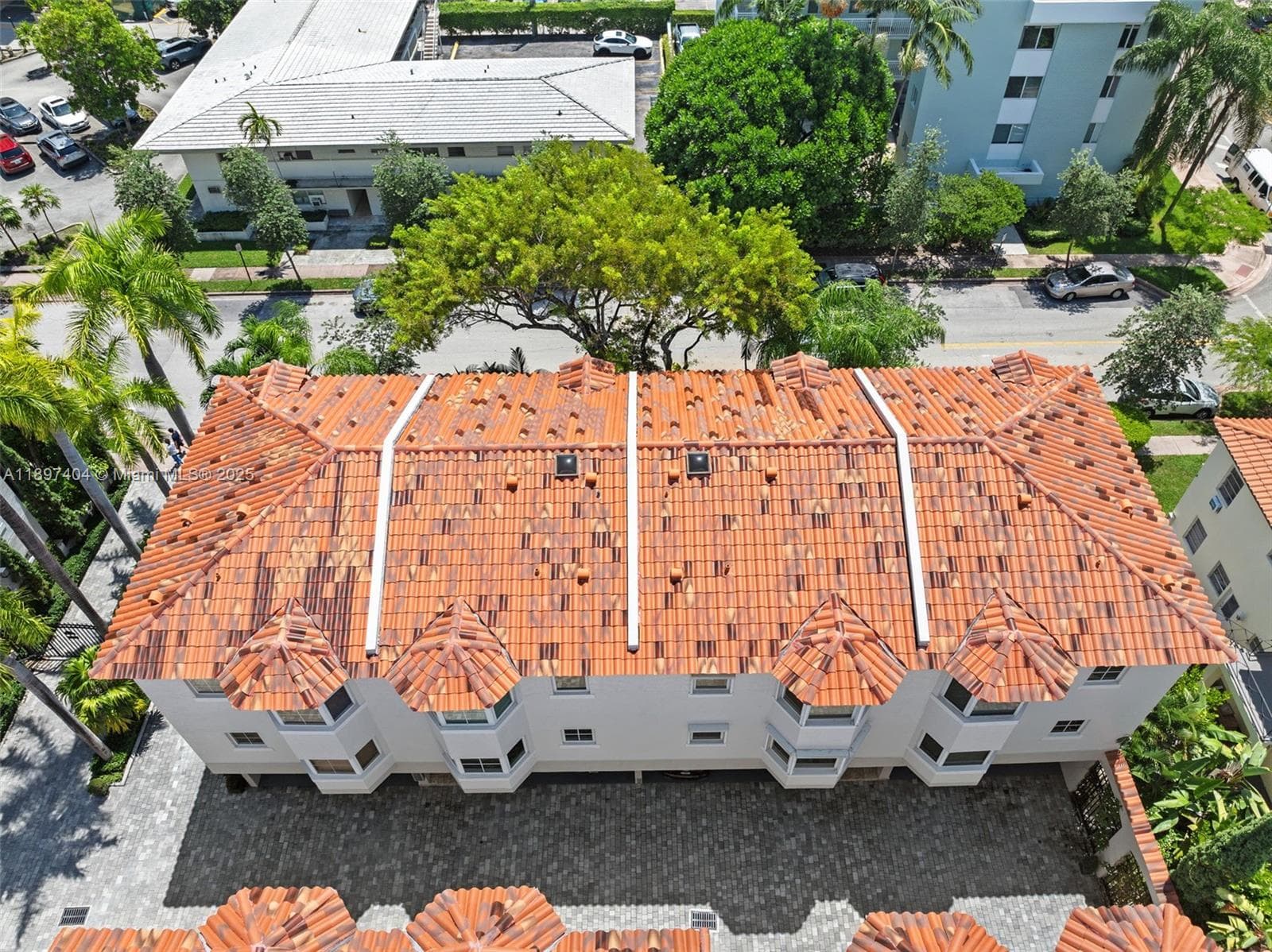 261 Navarre Ave # 3, Coral Gables FL 33134 — 34