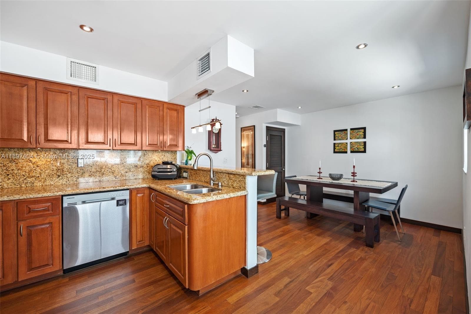 261 Navarre Ave # 3, Coral Gables FL 33134 — 10