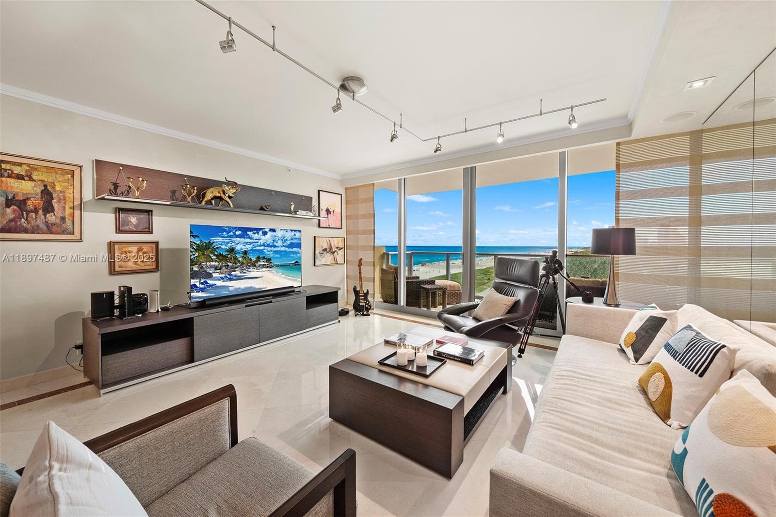 1455 Ocean Dr # 1003, Miami Beach FL 33139 — 3