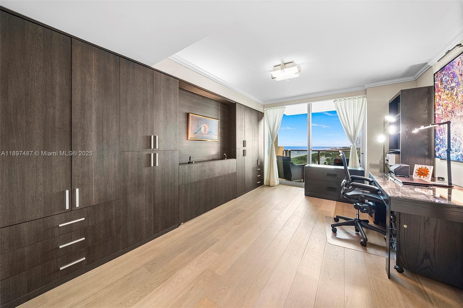 1455 Ocean Dr # 1003, Miami Beach FL 33139 — 25