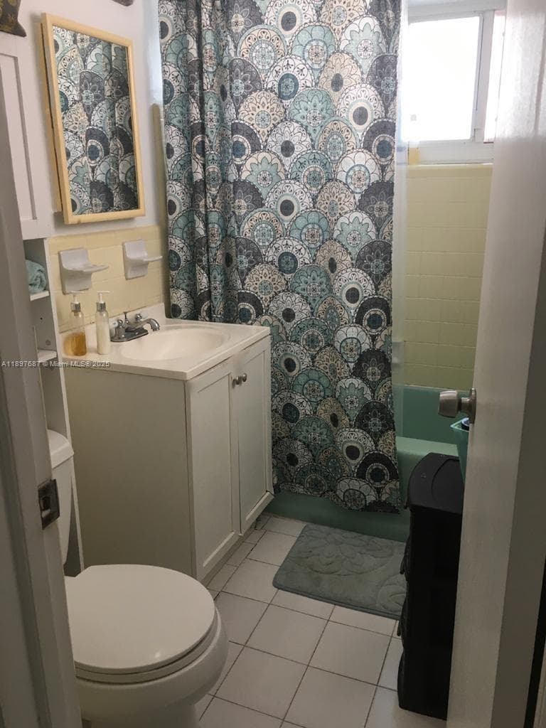 625 75th St, Miami Beach FL 33141 — 2