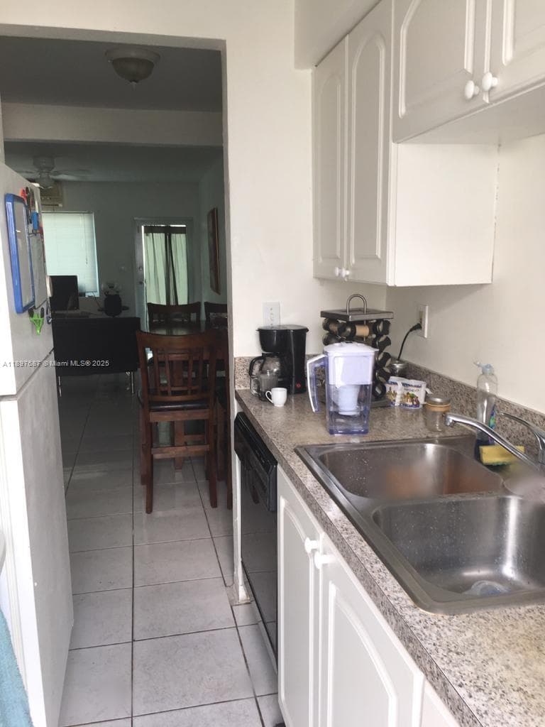 625 75th St, Miami Beach FL 33141 — 1