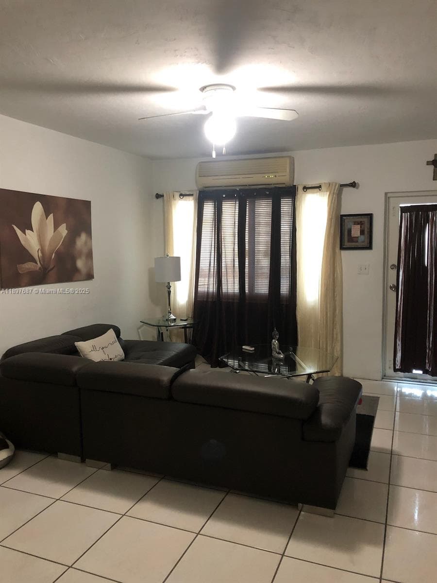 625 75th St, Miami Beach FL 33141 — 4