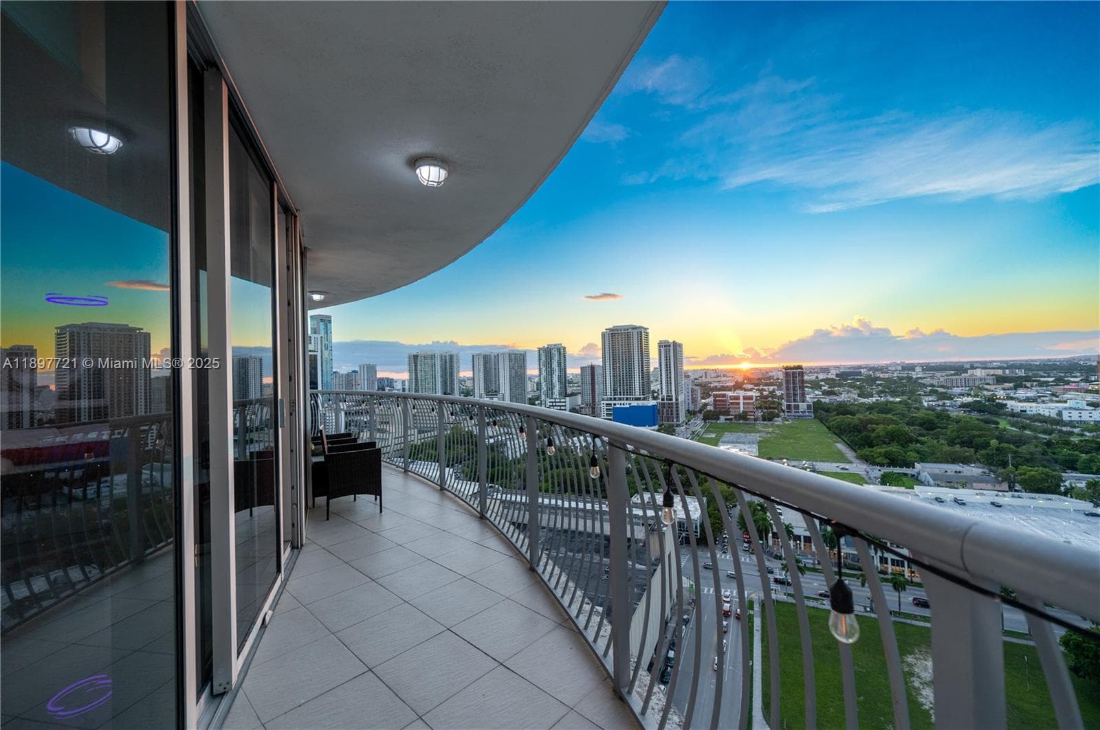 1750 N Bayshore Dr # 2615, Miami FL 33132 — 2