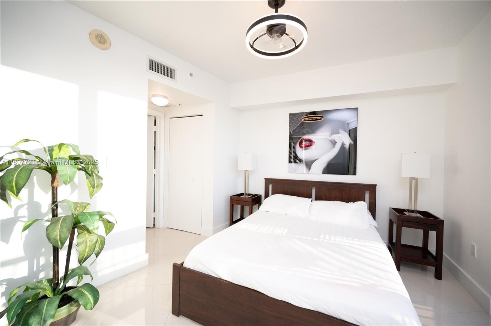 1750 N Bayshore Dr # 2615, Miami FL 33132 — 17