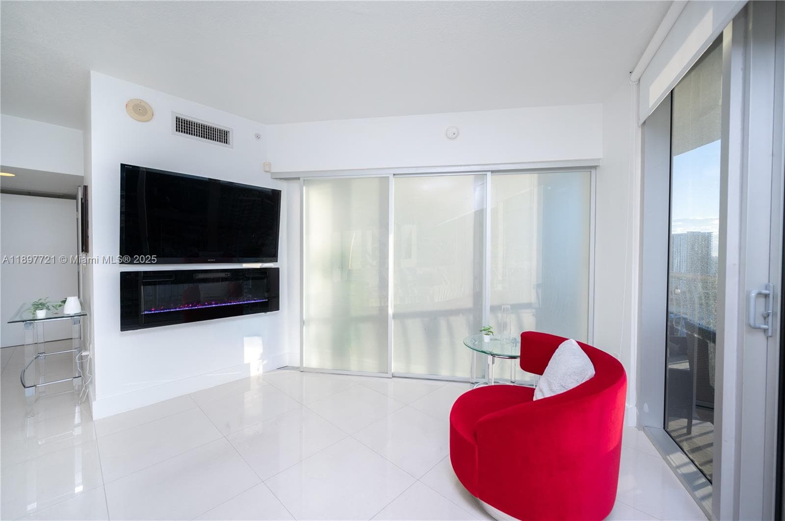 1750 N Bayshore Dr # 2615, Miami FL 33132 — 10