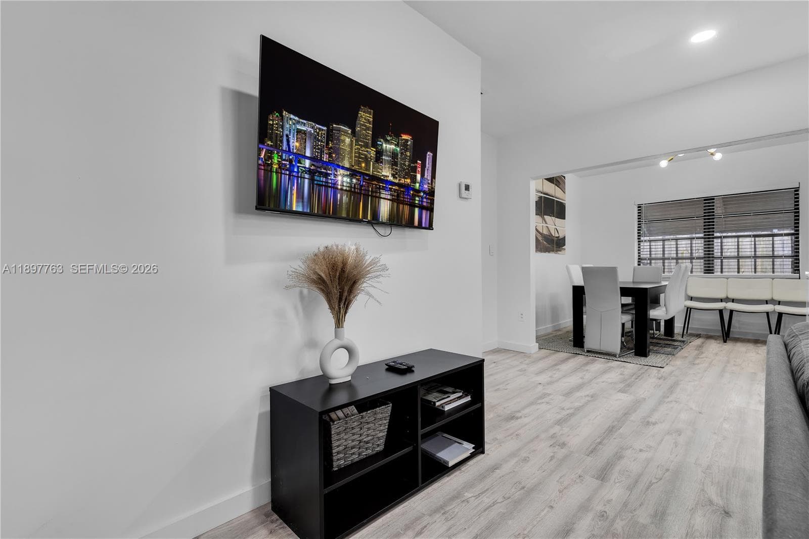 1510 Normandy Dr, Miami Beach FL 33141 — 6