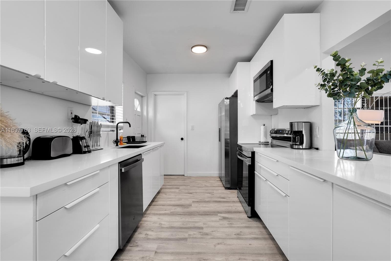1510 Normandy Dr, Miami Beach FL 33141 — 13
