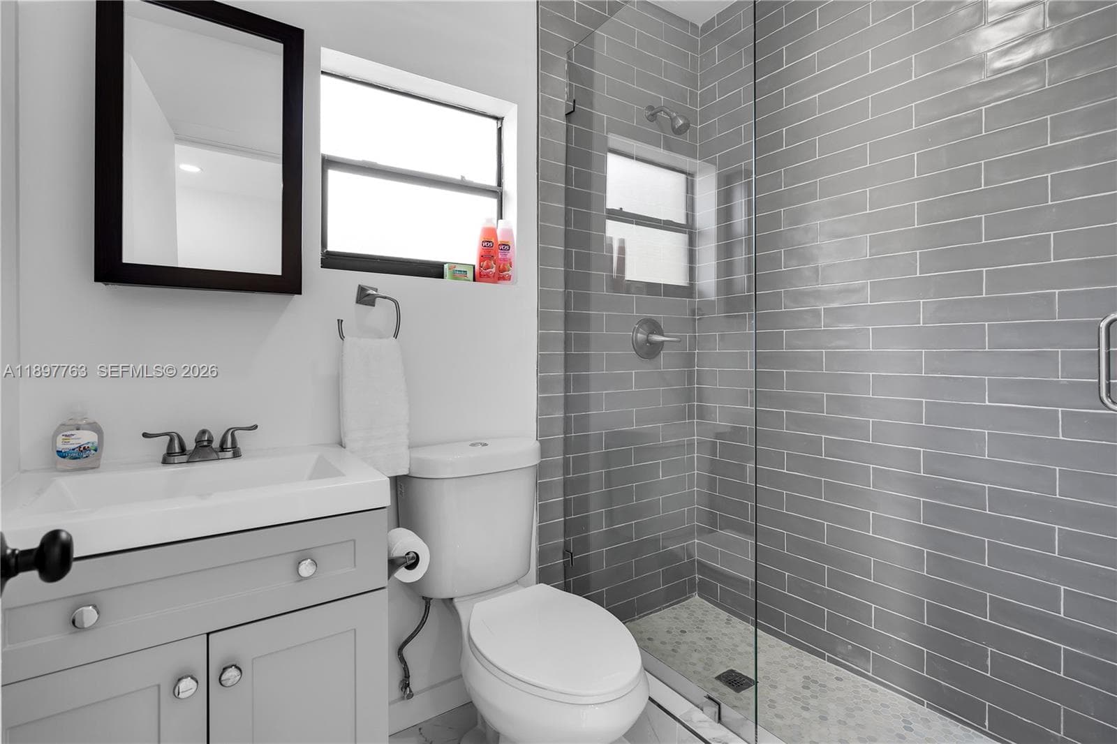 1510 Normandy Dr, Miami Beach FL 33141 — 17