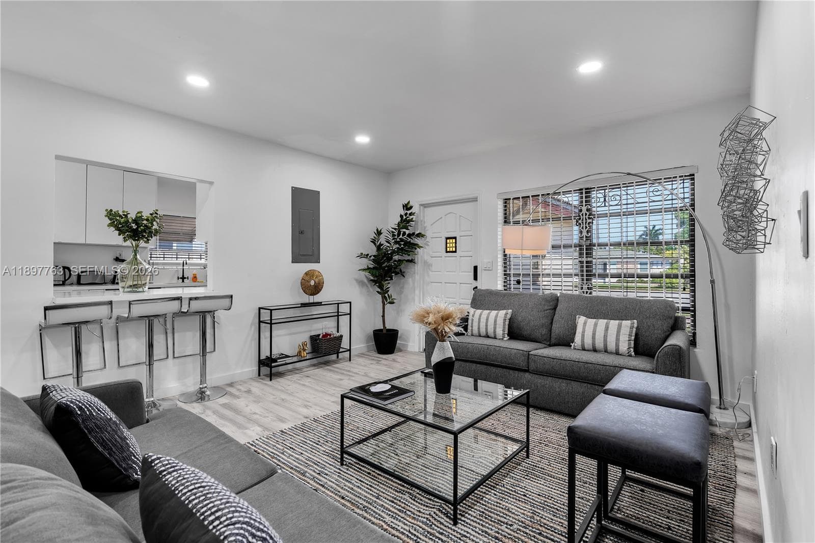 1510 Normandy Dr, Miami Beach FL 33141 — 5