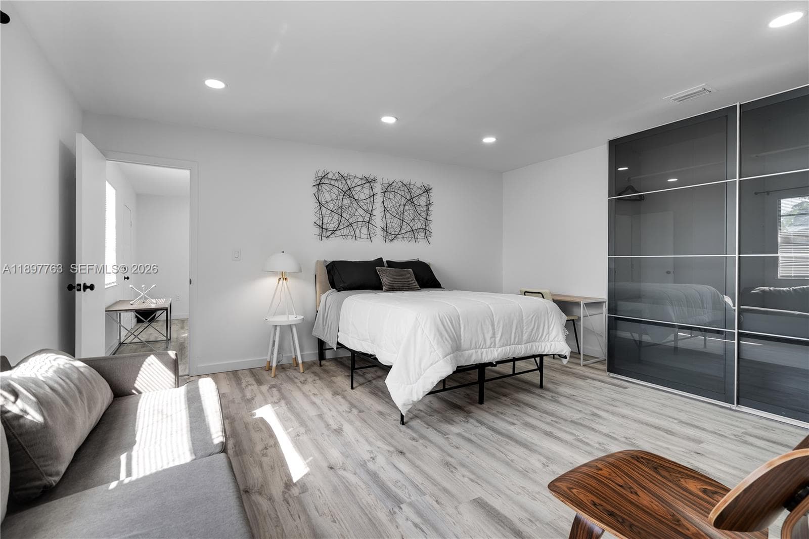 1510 Normandy Dr, Miami Beach FL 33141 — 20