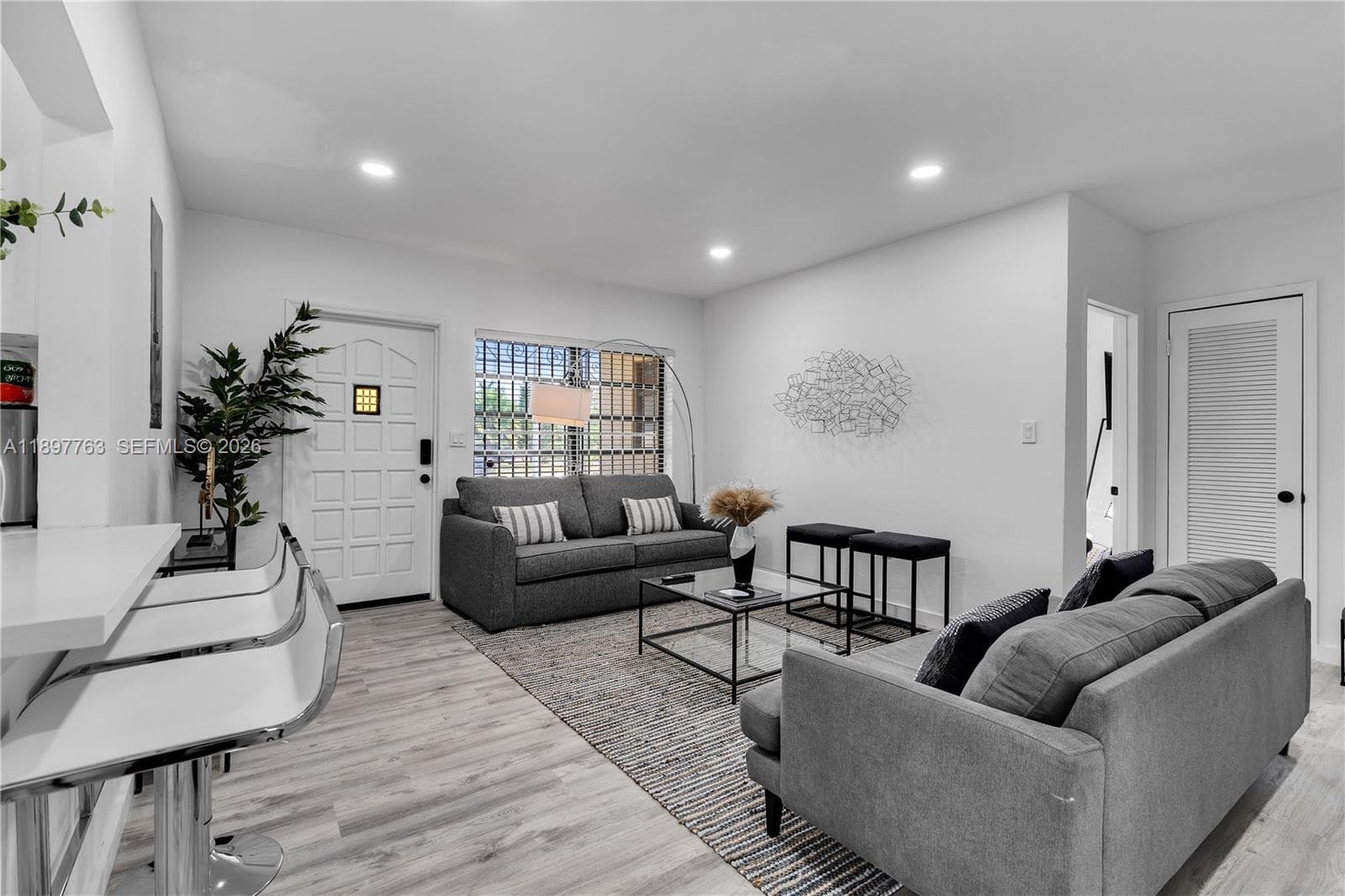 1510 Normandy Dr, Miami Beach FL 33141 — 4