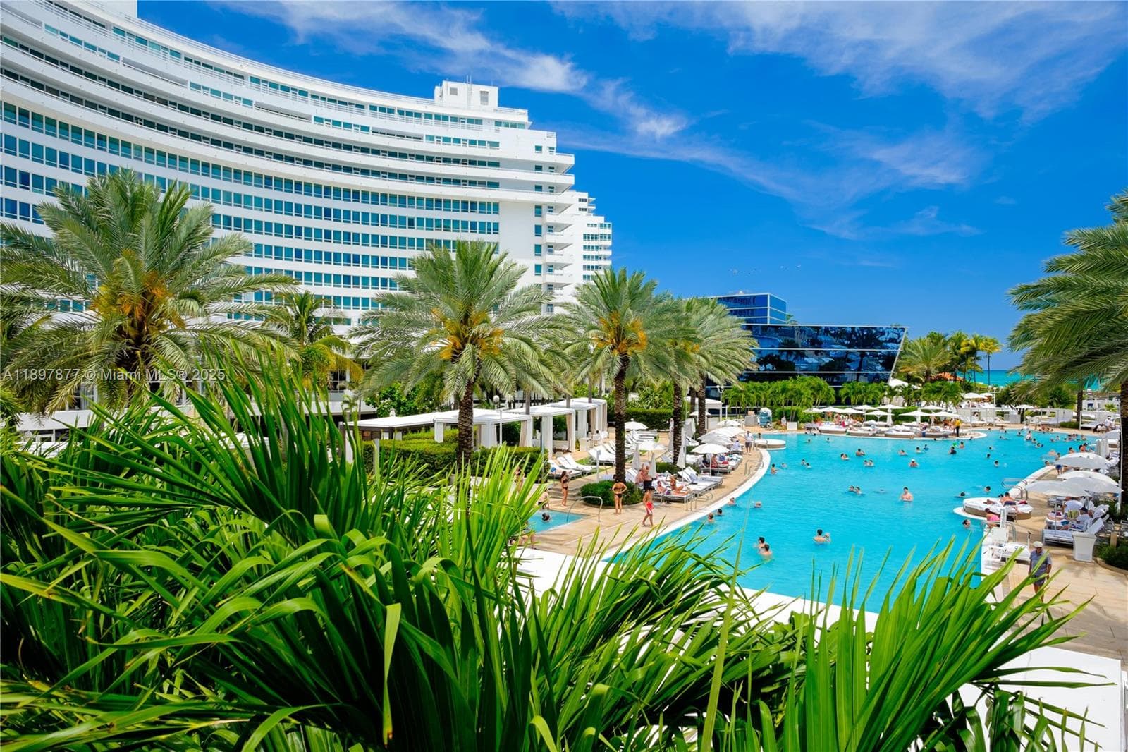 4391 Collins Ave # 1403, Miami Beach FL 33140 — 6