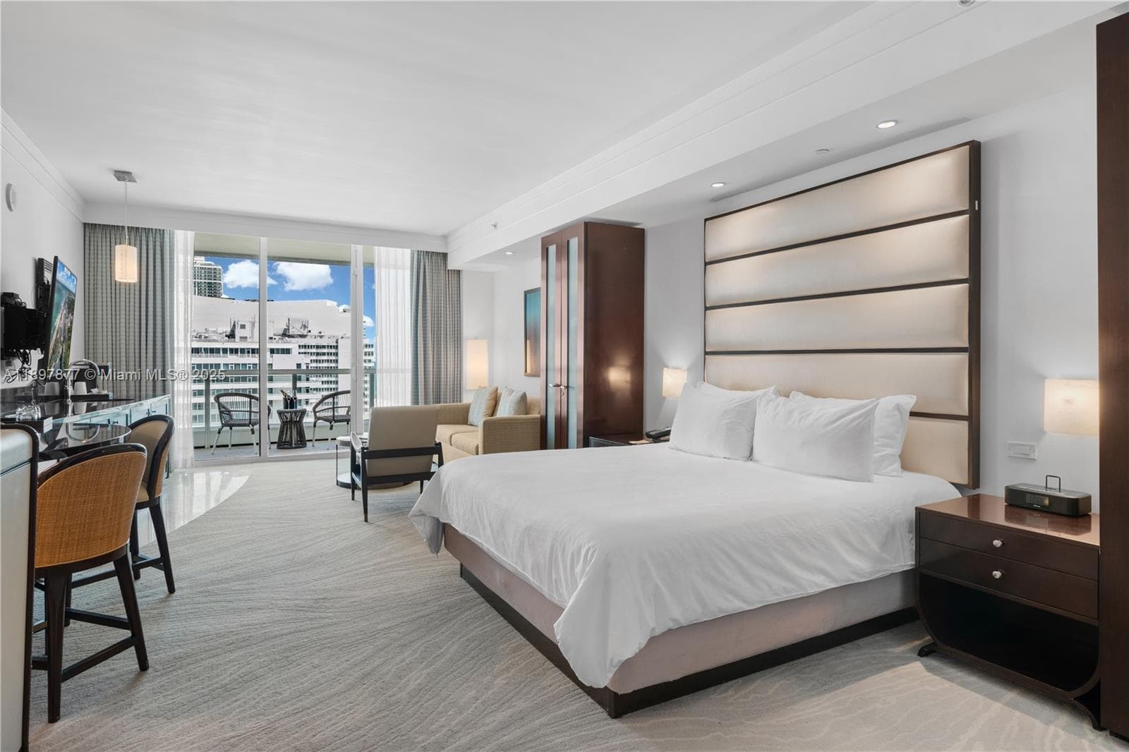 4391 Collins Ave # 1403, Miami Beach FL 33140 — 4