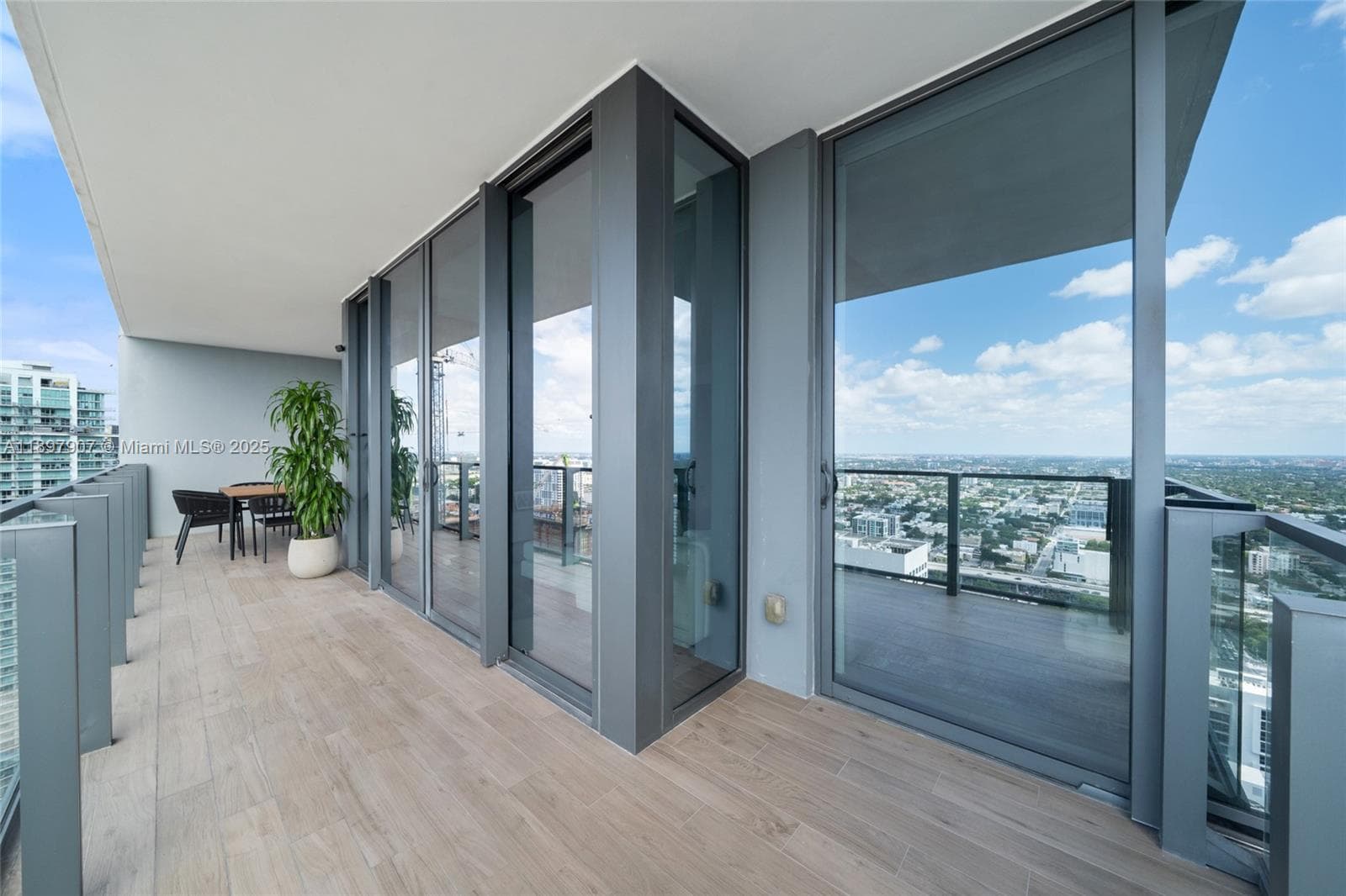 88 SW 7th St # 3910, Miami FL 33130 — 14