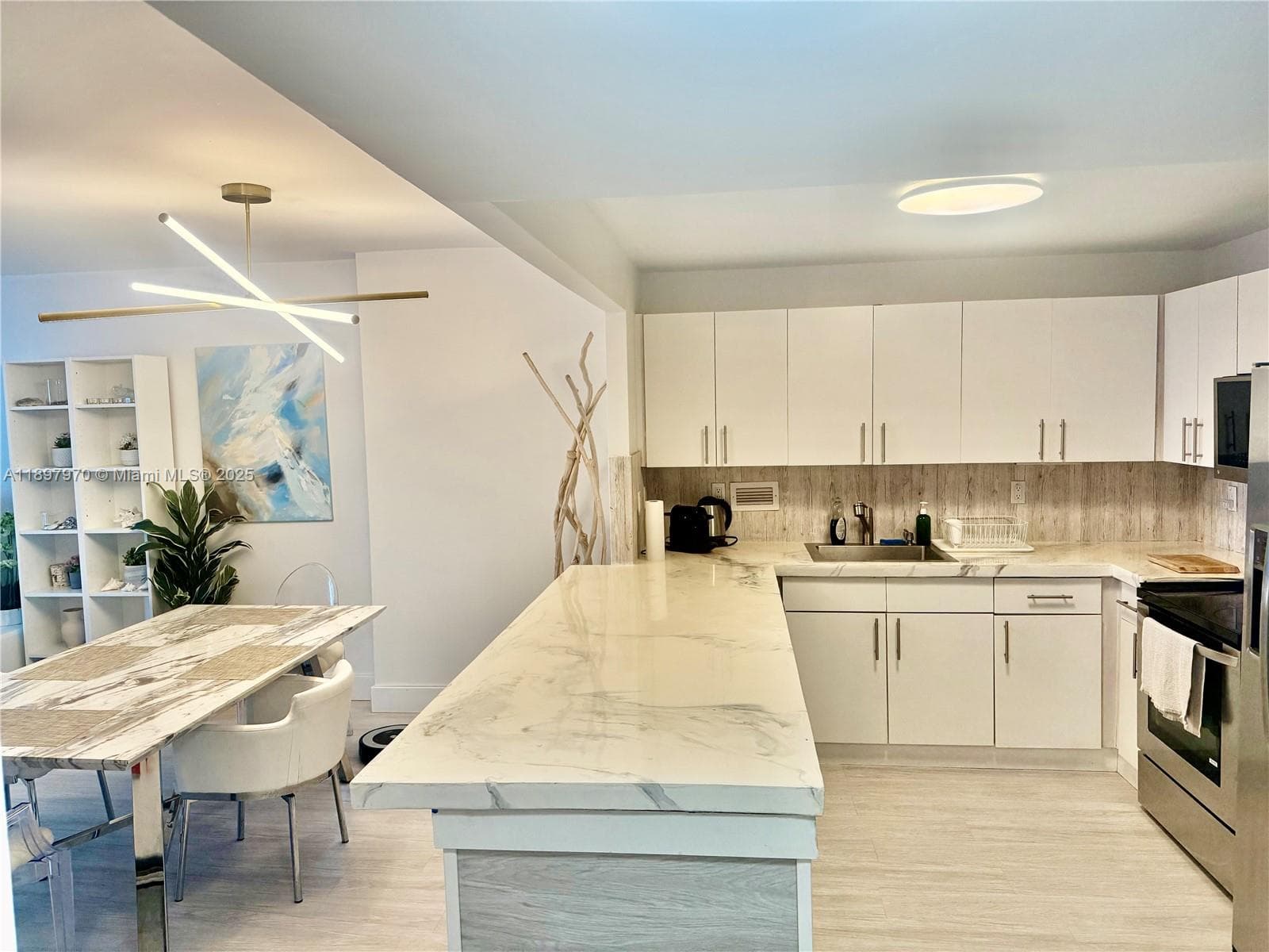 2301 Collins Ave # 619, Miami Beach FL 33139 — 3