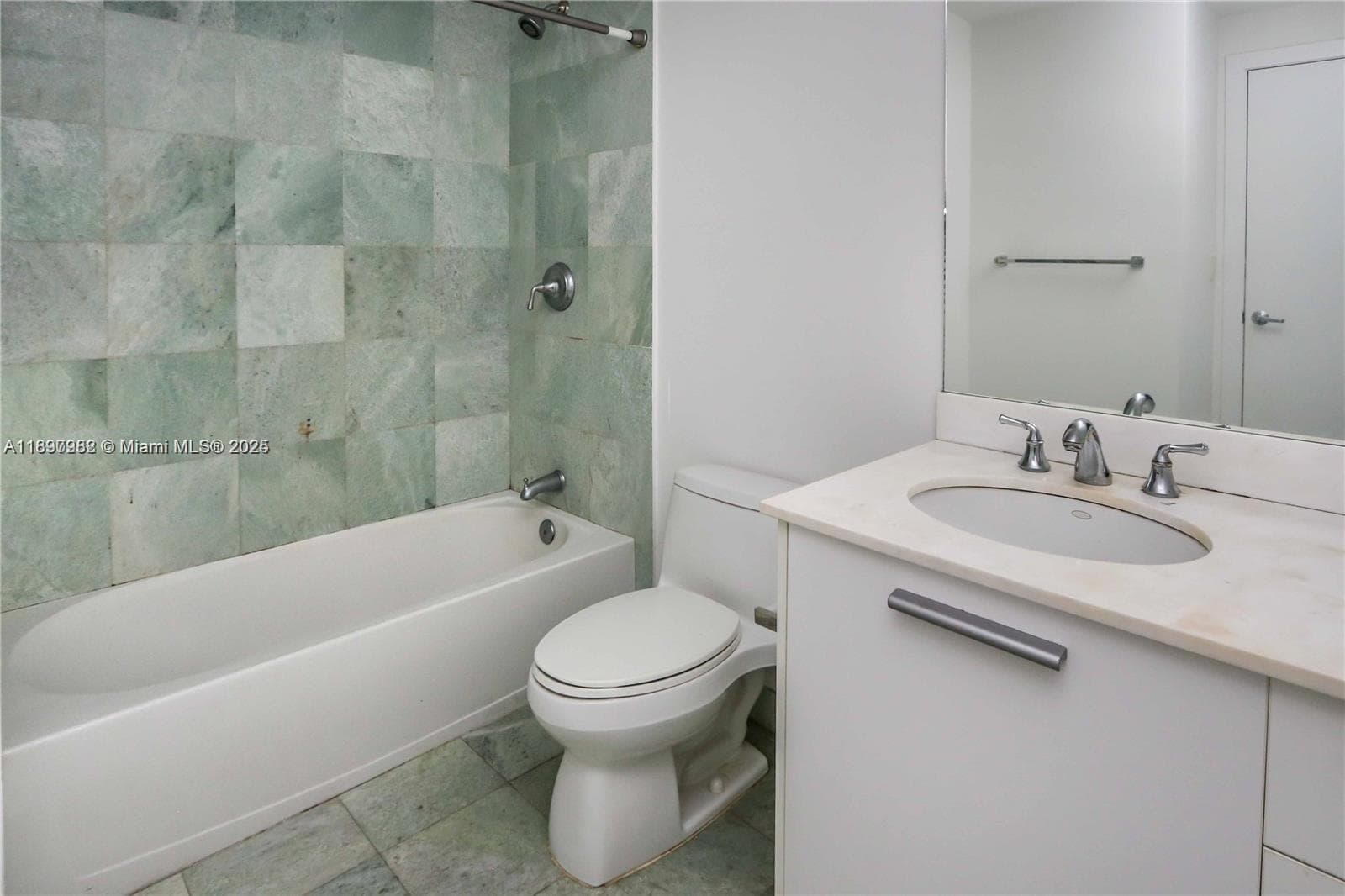 1050 Brickell Ave # 414, Miami FL 33131 — 16