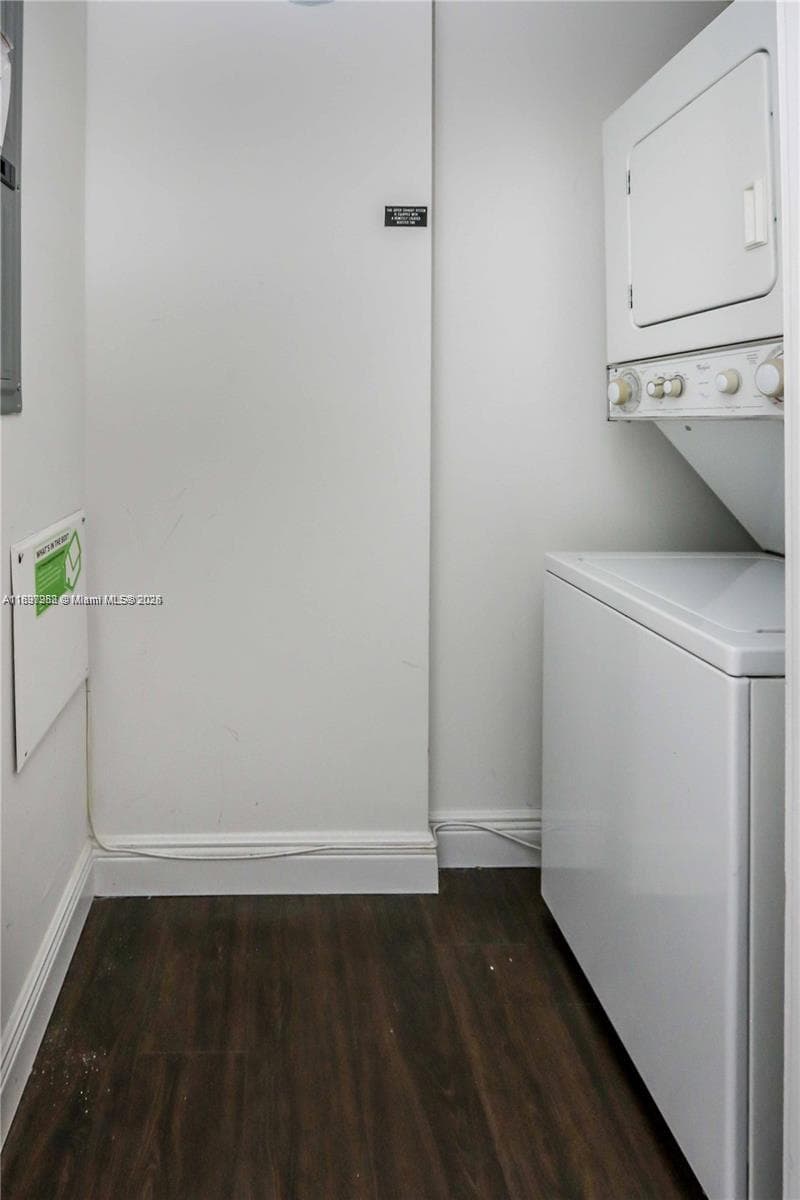1050 Brickell Ave # 414, Miami FL 33131 — 24