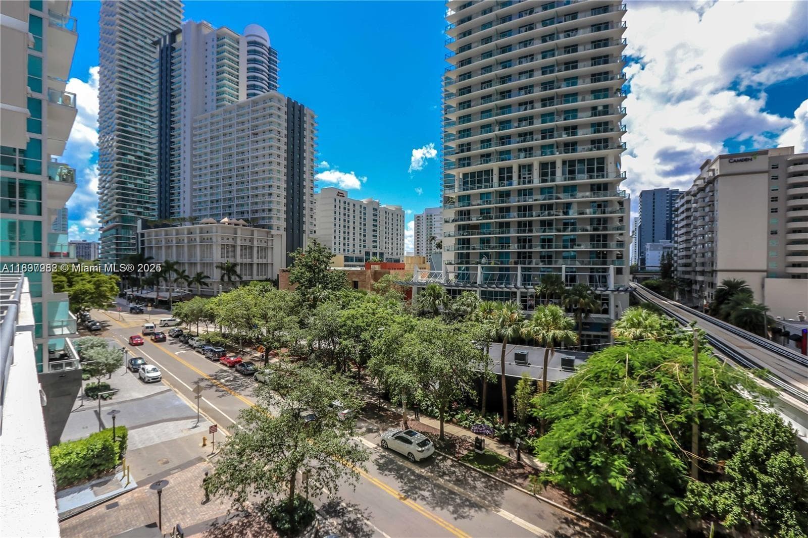 1050 Brickell Ave # 414, Miami FL 33131 — 33