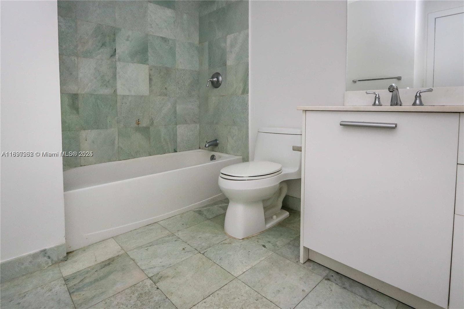1050 Brickell Ave # 414, Miami FL 33131 — 15