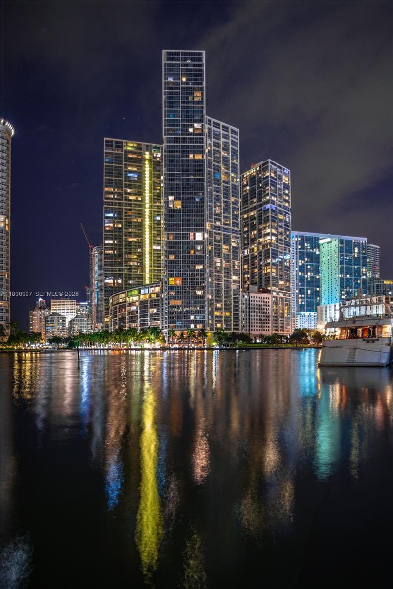 465 Brickell Ave # 1602, Miami FL 33131 — 13