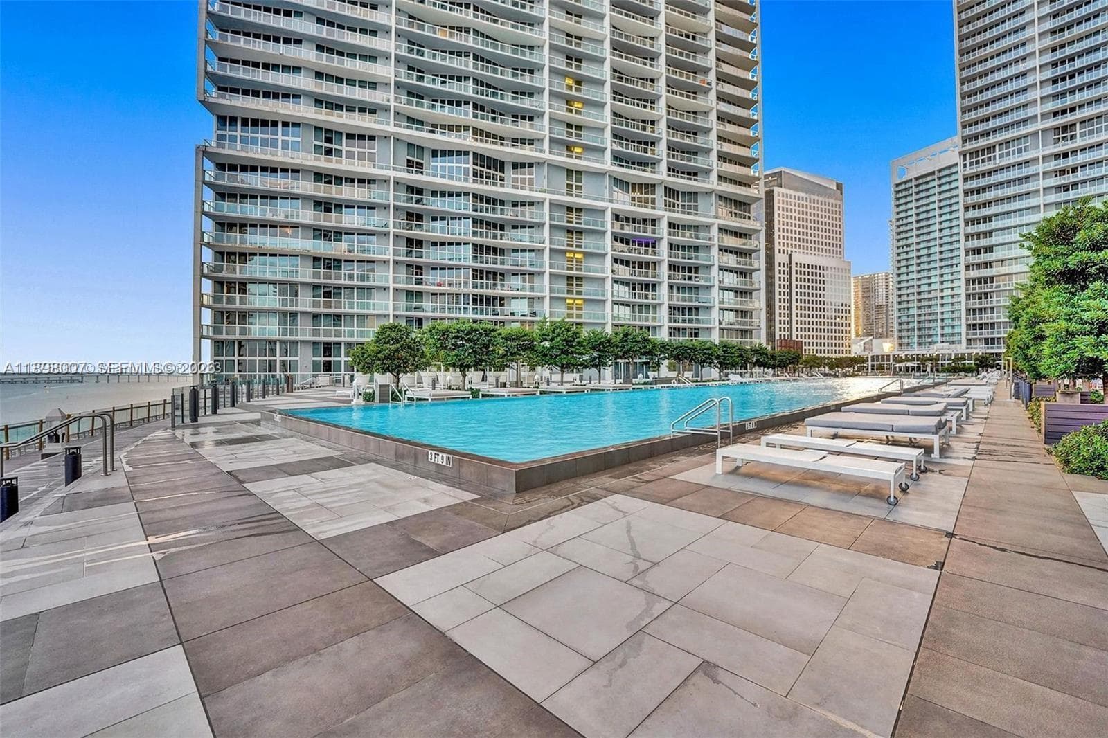 465 Brickell Ave # 1602, Miami FL 33131 — 17