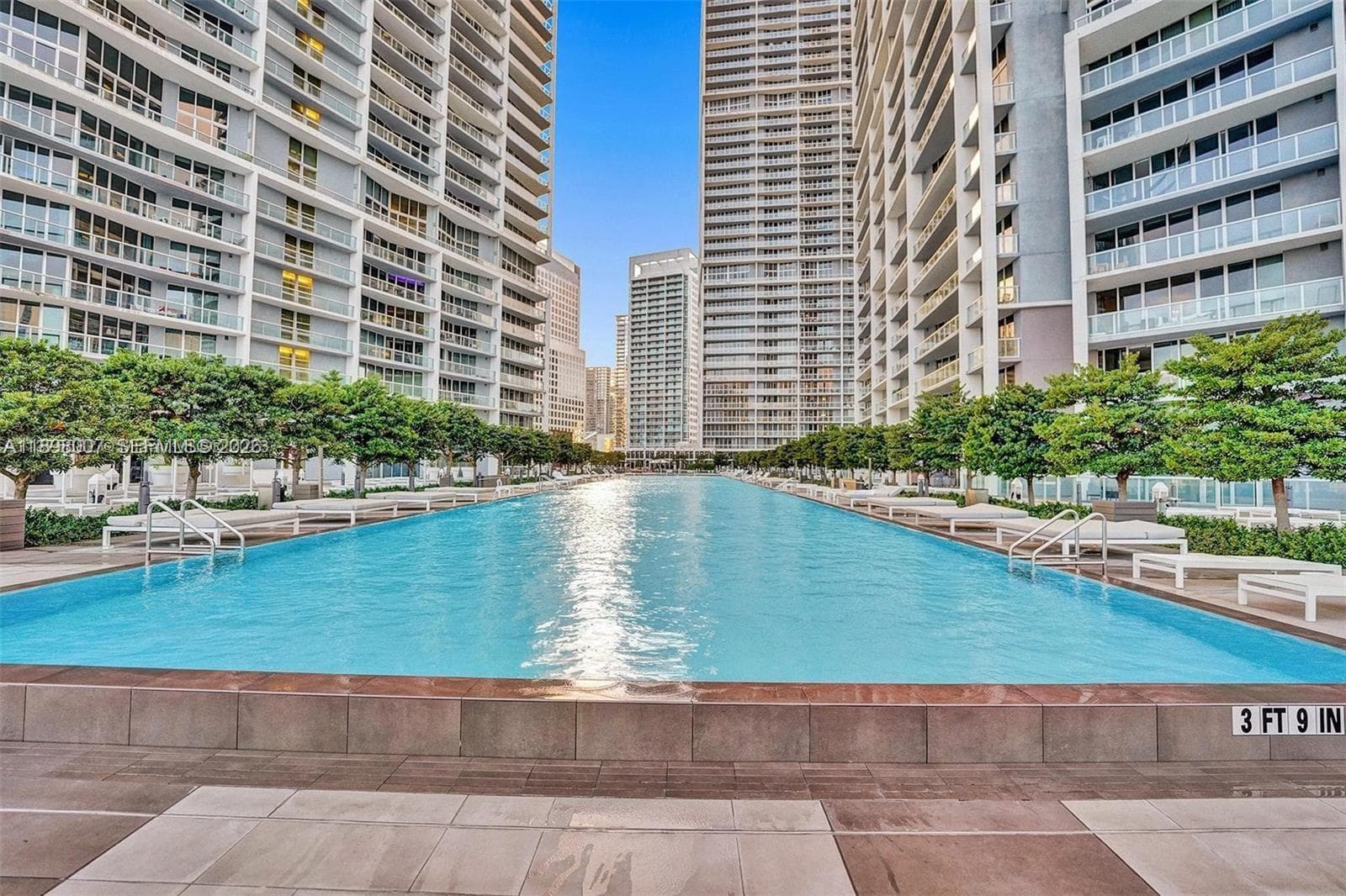 465 Brickell Ave # 1602, Miami FL 33131 — 16