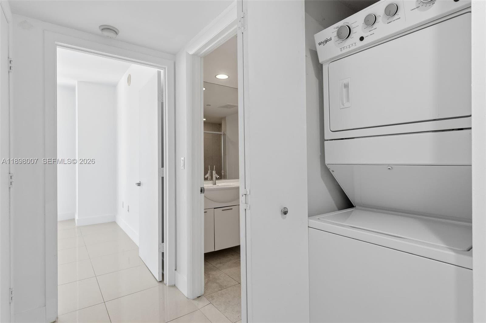 465 Brickell Ave # 1602, Miami FL 33131 — 9