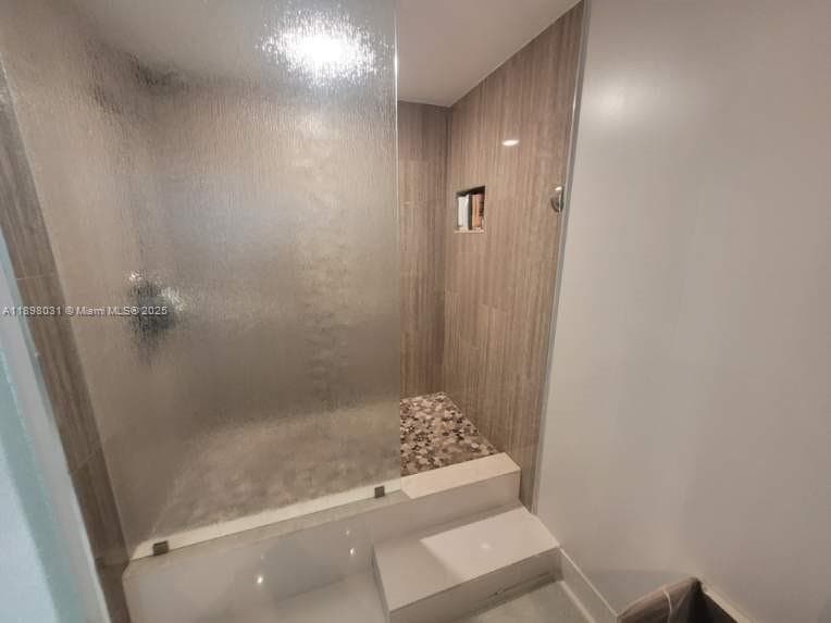 18071 Biscayne Blvd # 1801, Aventura FL 33160 — 7