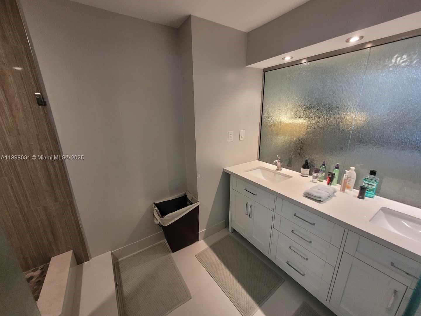 18071 Biscayne Blvd # 1801, Aventura FL 33160 — 9